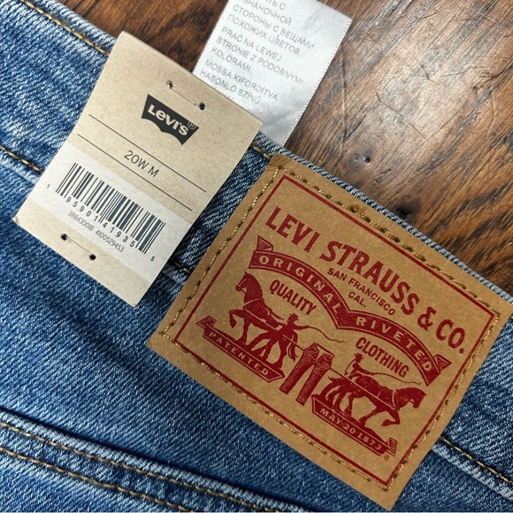 Levi's ribcage straight ankle jeans NWT - Picture 4 of 9